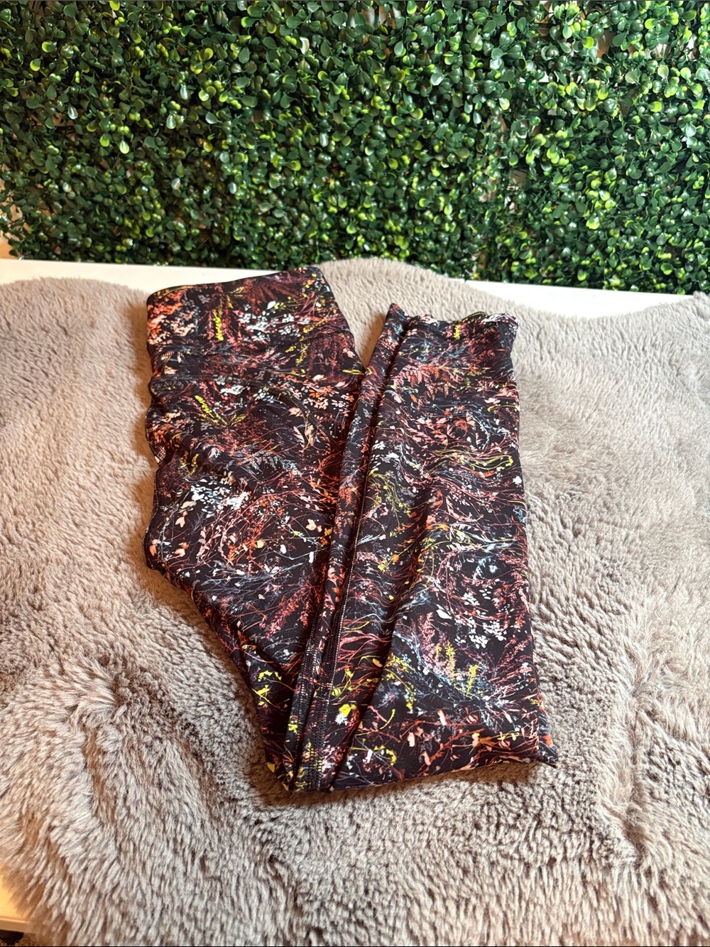 lululemon athletica Black Multicolor Splatter Leggings Size 4